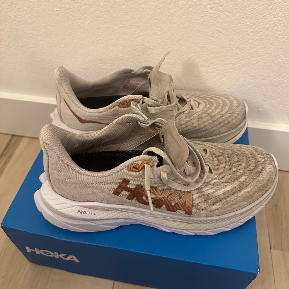 Hoka Mach 5